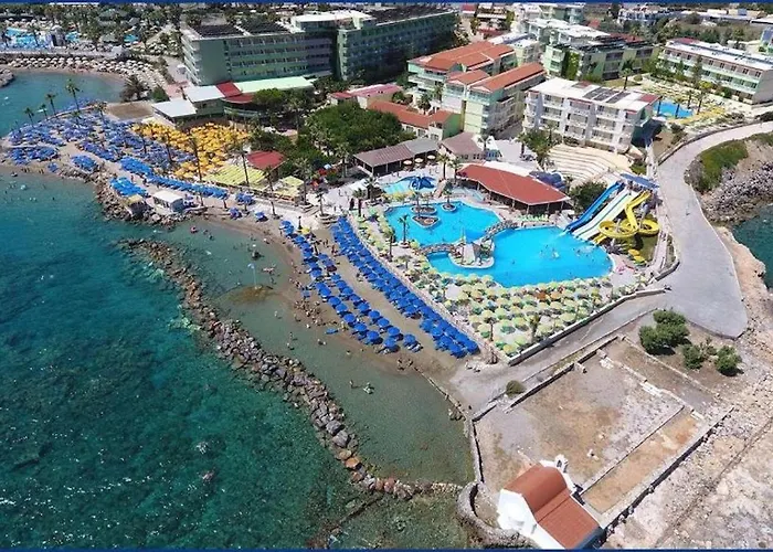 Eri Beach & Village Hotel