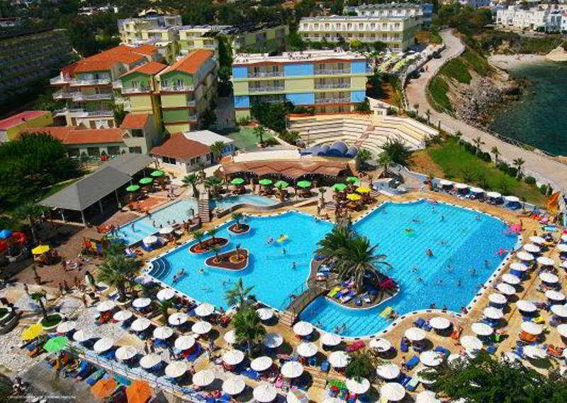 Eri & Village Hotel 4*