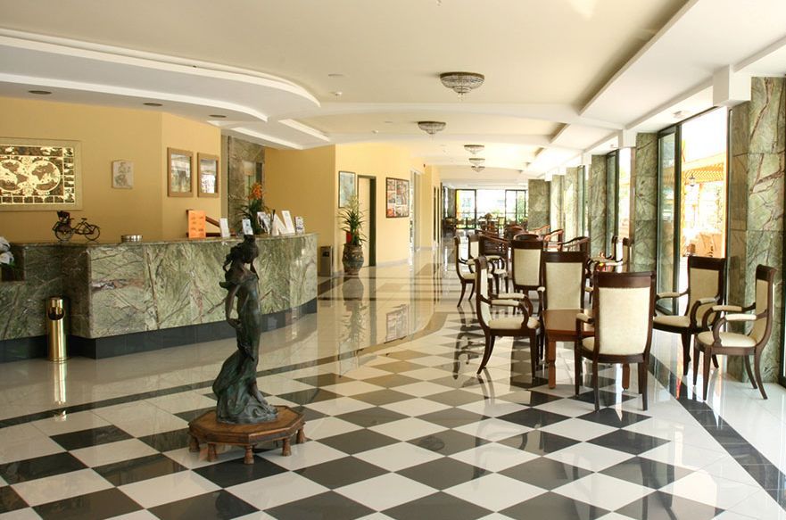 Hotel Eri & Village 4*